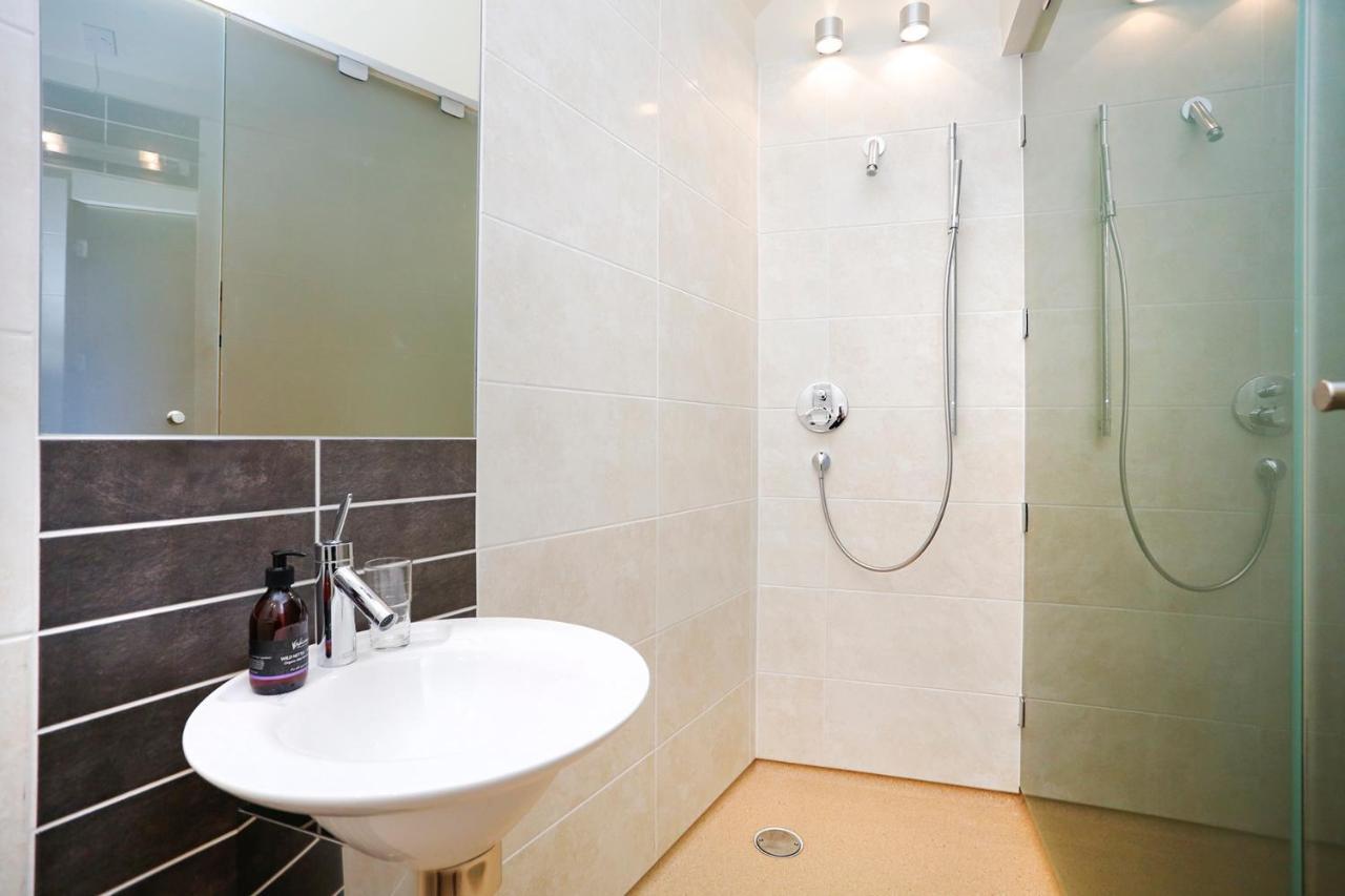 Joivy Unique Mezzanine Apartment In سانت أندروز المظهر الخارجي الصورة